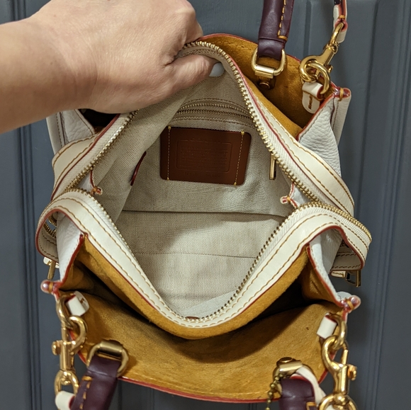 Coach Rogue 25 Chalk and Oxblood - Picture 14 of 16